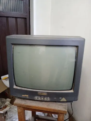 Tv antiga 14 polegadas para coleção