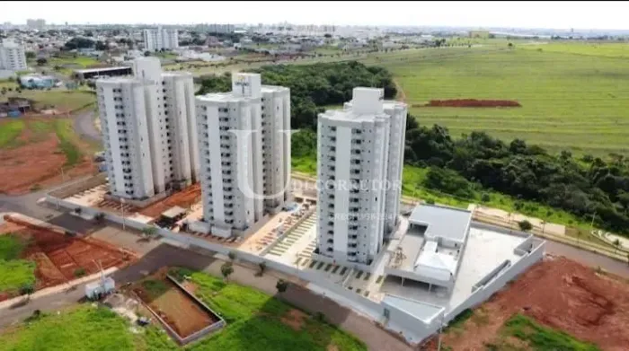 Apartamento Portal do Vale - 2 Quartos - Sendo 1 Suíte - Sacada - Udi9044