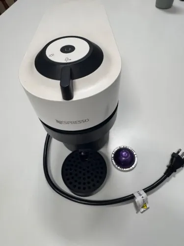 Cafeteira Nespresso Vertuo Pop Branca