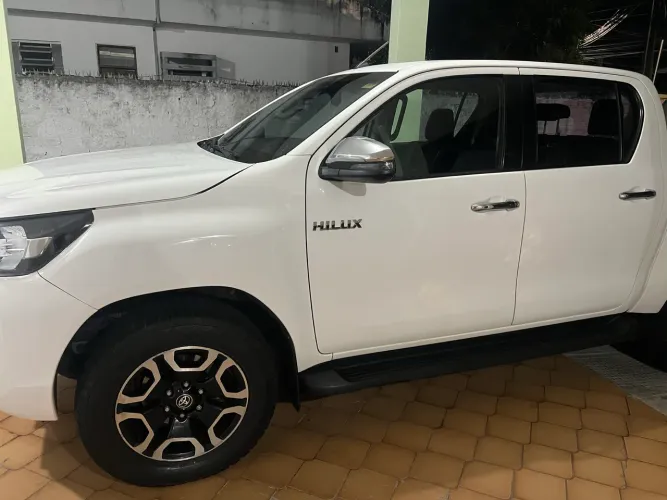 Toyota Hilux CD SRV 4X4 2.8 TDI Diesel Aut. 2022