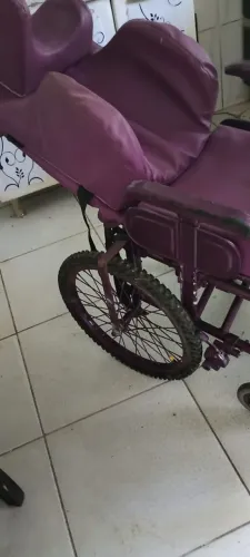 Cadeira de rodas adaptada
