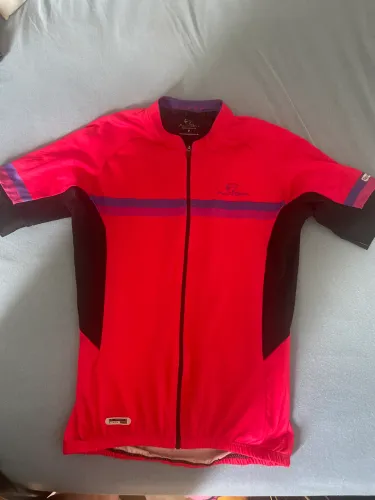 Conjunto Bike Blusa P e calça M