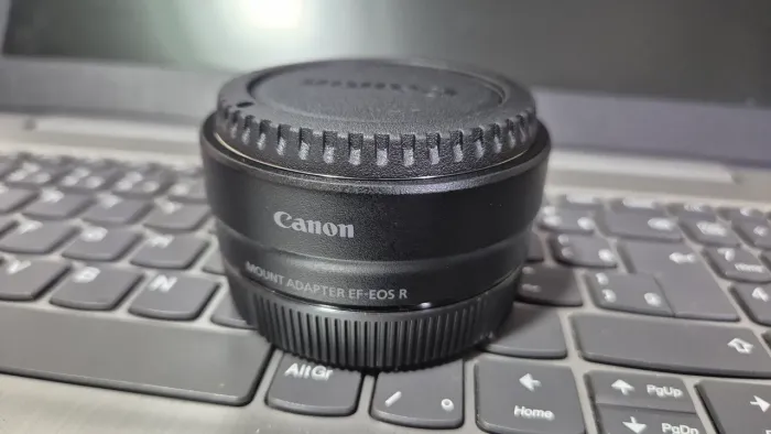 Adaptador Canon EF-EOS R