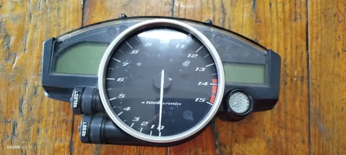 PAINEL DE INSTRUMENTOS PARA MOTO R1