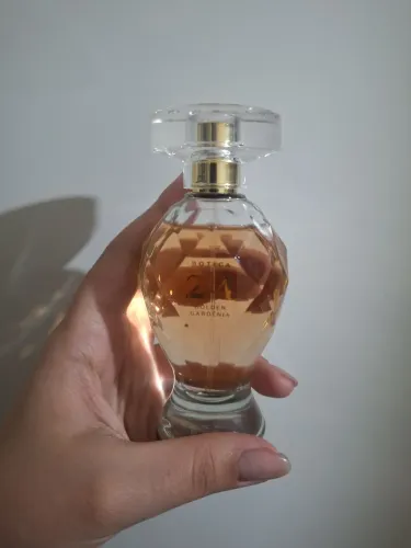 perfume golden gardenia