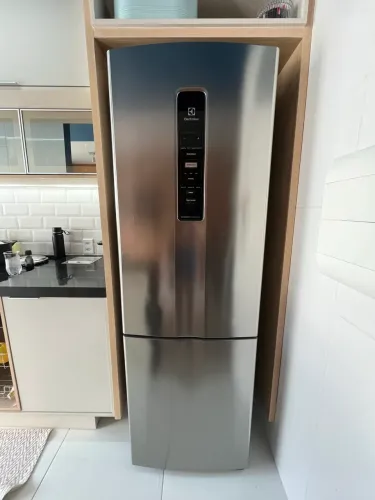 Geladeira Electrolux inverter 400 litros