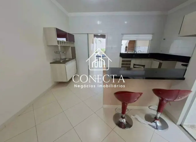 Casa para locação com 3 quartos, piscina aquecida e área gourmet em Uberlândia
