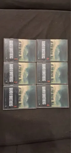 6 Estojos/Caixas de DVD com Mídia Gravada - Serie Band of Brothers (DVD-R)