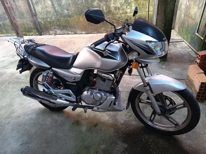 Vendo SUZUKI GSR 125 S 