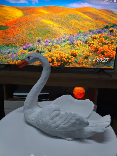 Fruteira ou floreira, feita de gesso..rica em detalhes.