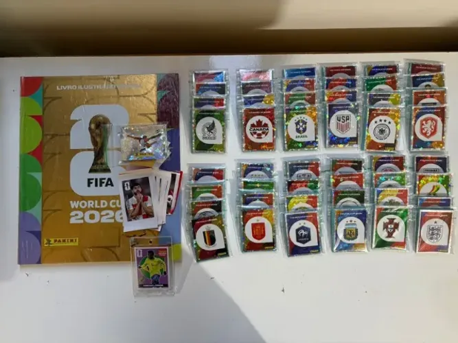 Completo com figurinhas para colar - Álbum Copa 2026 Dourado + Legend