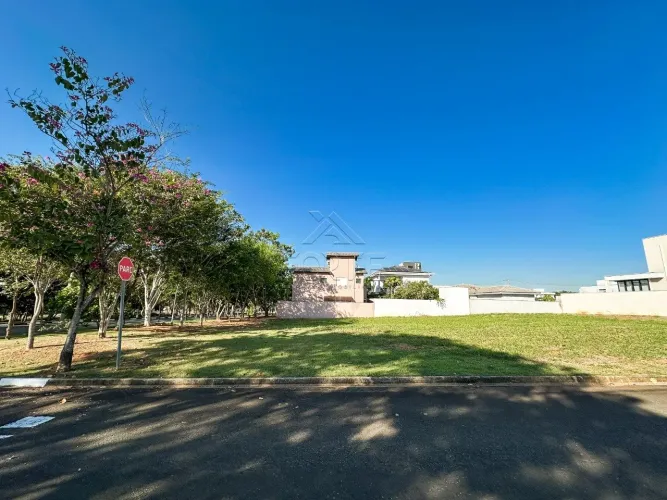 Quinta do Engenho, 300 m², ao lado da área verde