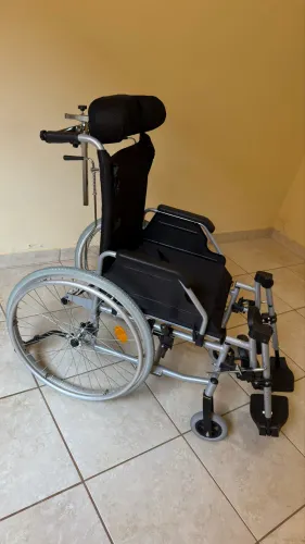 Cadeira De Rodas Reclinável Dobrável D700 Até 130kg Dellamed