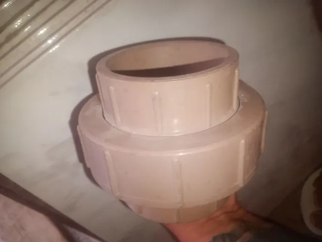 bucha de redução soldável em PVC 75 NBR 5648