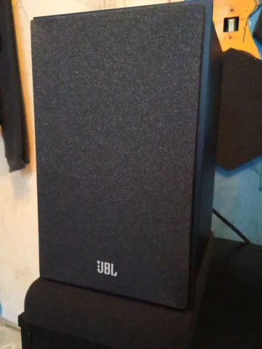 JBL Stage 250B + Amplificador Aiyima A20