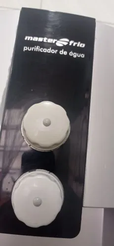 Purificador de água master frio antigo funcionando e precisa de reparos
