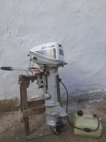 Motor de popa Jhonson 14/15