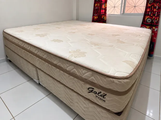 Cama king size