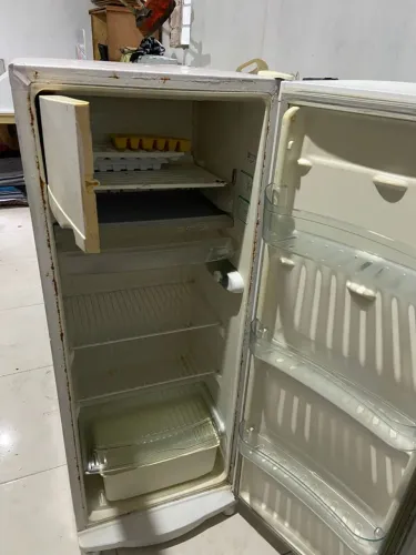 Vendo geladeira consul funcionando