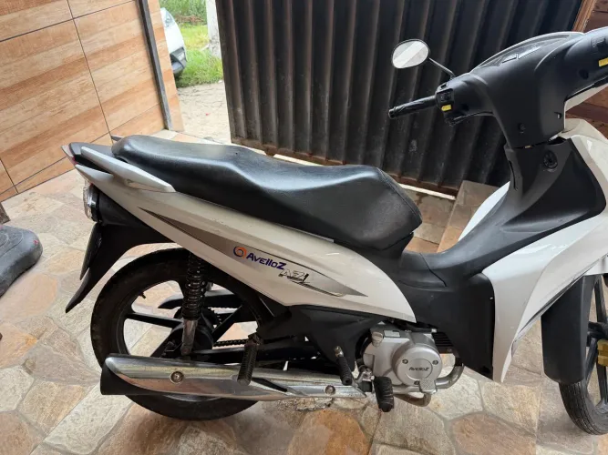 Moto aveloz 50cc ( branca )