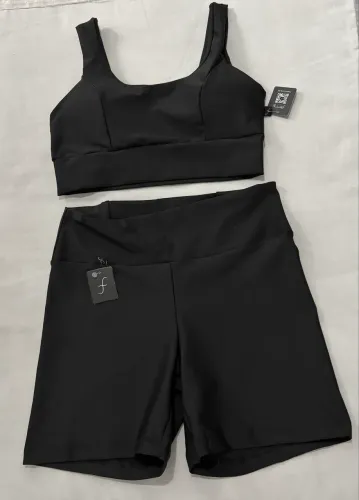 Conjunto feminino academia short e top