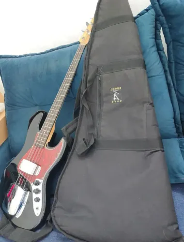 Giannini GB-100 BK/TT (modelo Jazz Bass)