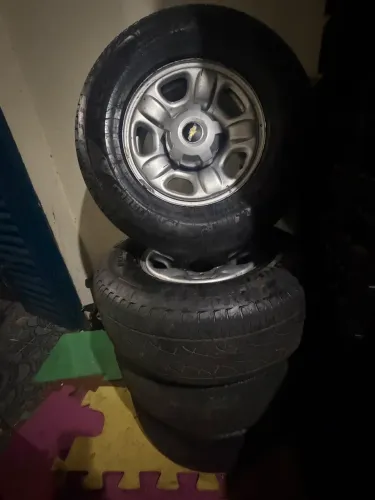 Jogo de rodas originais da s10 2021 com 4 pneus