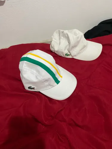 Boné da Lacoste Sport branco e 2 faixa