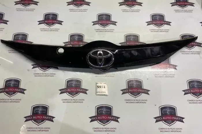 Acabamento Tampa Traseira Toyota Yaris 2022 768010da80 Preto