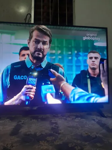 Vendo smart tv Samsung 50p com pequena avaria na tela
