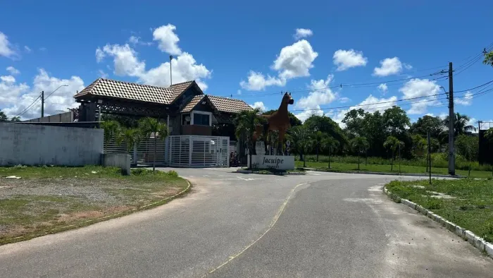 Casa disponível para locação em villa country JACUIPE