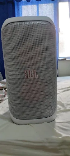 Vendo JBL PARTY BOX 320 BRANCA
