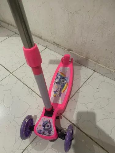 Vendo patinet infantil novo