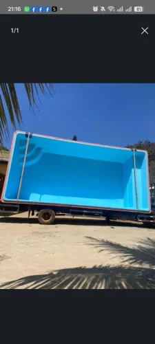 Piscina de fibra  no kit completo 