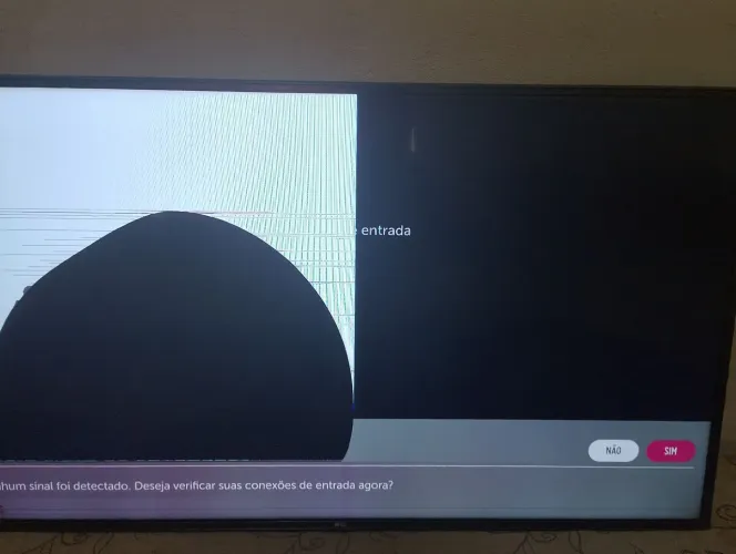 TV 49' LG com tela quebrada para retirada de peças
