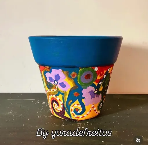 Vasos pintados a mão