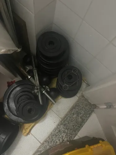 pesos de academia, anilhas e barras de ferro, 10 reais o quilo