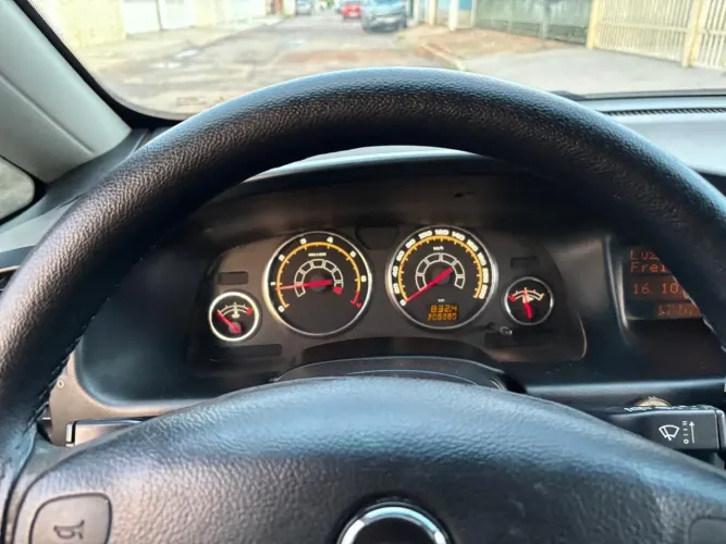 Chevrolet Zafira Expres. 2.0 MPFI Flexpower 5P AUT 2009