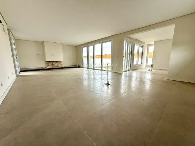 Casa em Condomínio a Venda no bairro Laranjal - Pelotas, RS