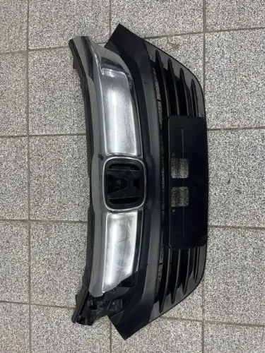 Grade frontal Honda HR-V HRV 19/21 c/avaria para recuperar