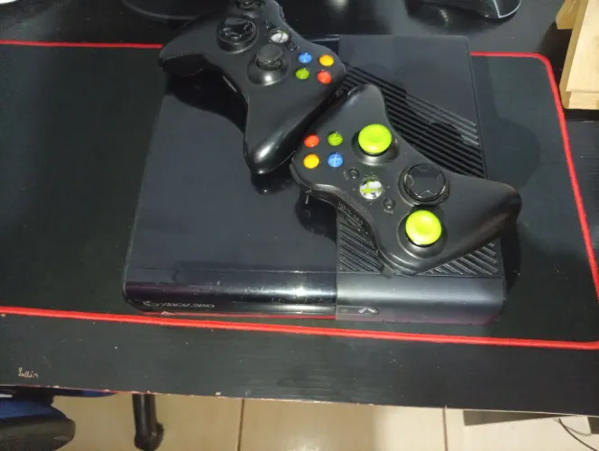 Xbox 360 Super Slim desbloqueado