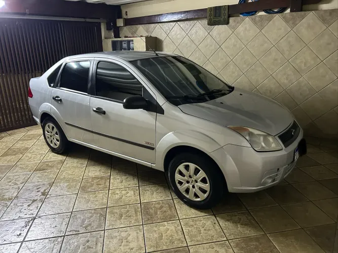 Ford Fiesta Sedan 1.0 8V Flex 4P 2008