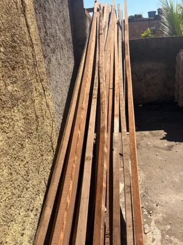 Tábuas/Ripas de Madeira Usadas - Lote