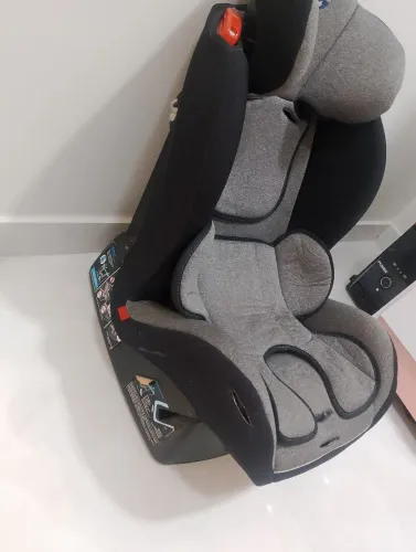 Vendo cadeira de bebê para carro