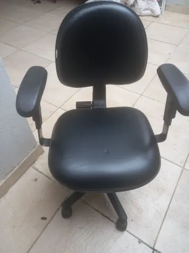 Cadeira de escritório giratória 