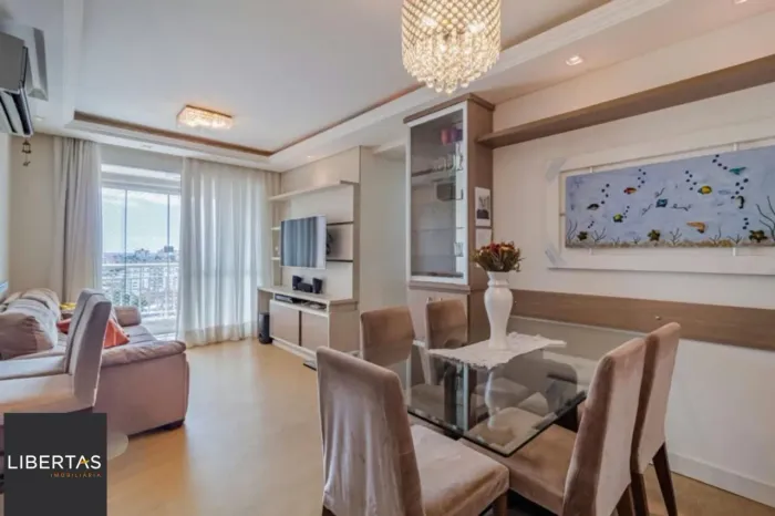 Apartamento de 3 quartos, suíte, elevador e 2 vagas no bairro Vila Ipiranga