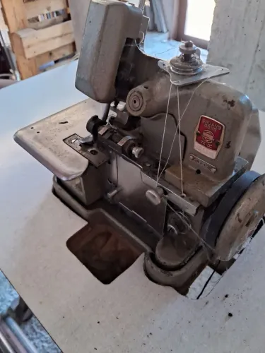 Máquina de overlock