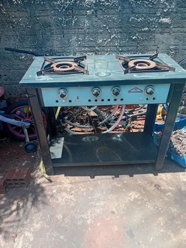 Vendo fogão industrial 200 contato *