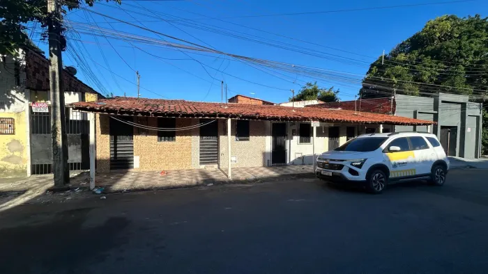 Casas / bairro Serrinha