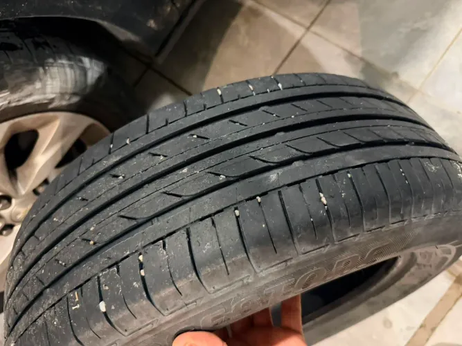 Pneu aro 15 Bridgestone 185/65 